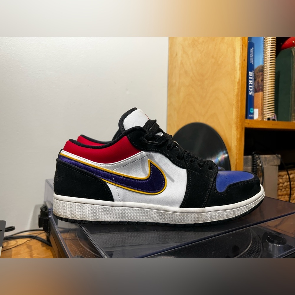 Jordan 1 Low “Rivals” - Picture 2 of 6